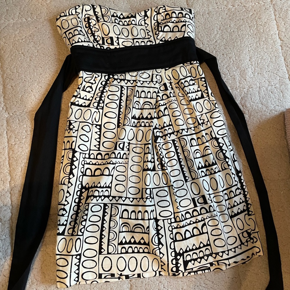 Black and white printed dress!